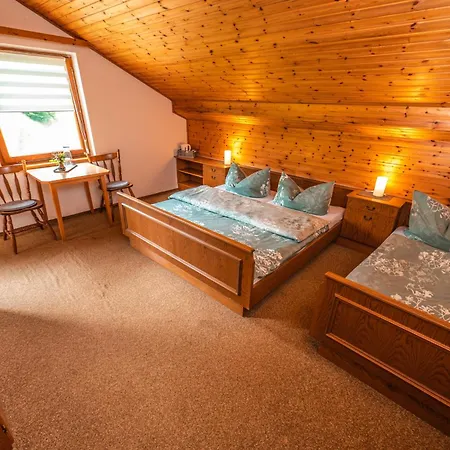 Konukevi Daszimmermann Fruehstueckspension *