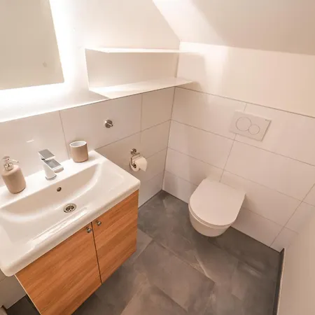 Konukevi Daszimmermann Fruehstueckspension *