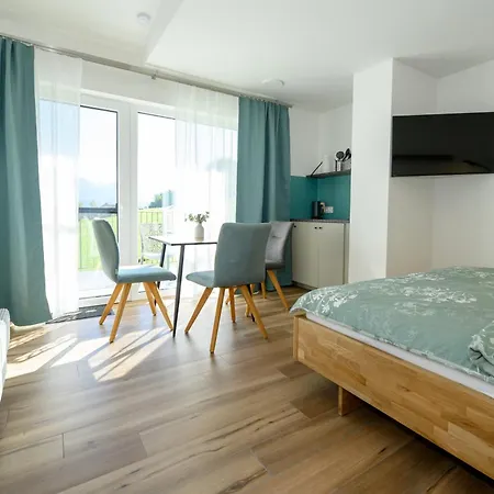 Daszimmermann Fruehstueckspension * Passriach