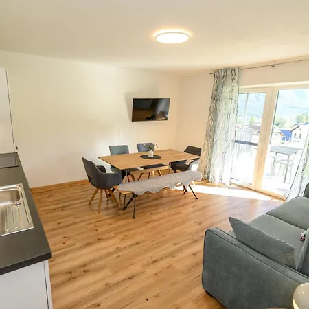 Konukevi Daszimmermann Fruehstueckspension Passriach