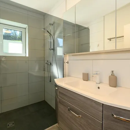 Konukevi Daszimmermann Fruehstueckspension