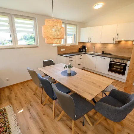 Konukevi Daszimmermann Fruehstueckspension Passriach